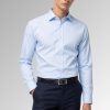 Koszula męska satynowa z bawełny Los Angeles 100% Classic Fit kolor niebieski na modelu przód