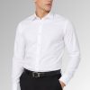 Koszula męska Twill Slim Fit elastyczna bawełna kolor biały na modelu