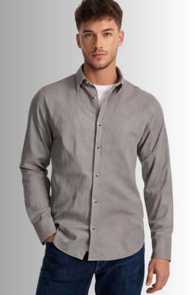 Koszula męska na zimę Todi, gładka, bawełniana, Classic Fit kolor brązowy front na modelu